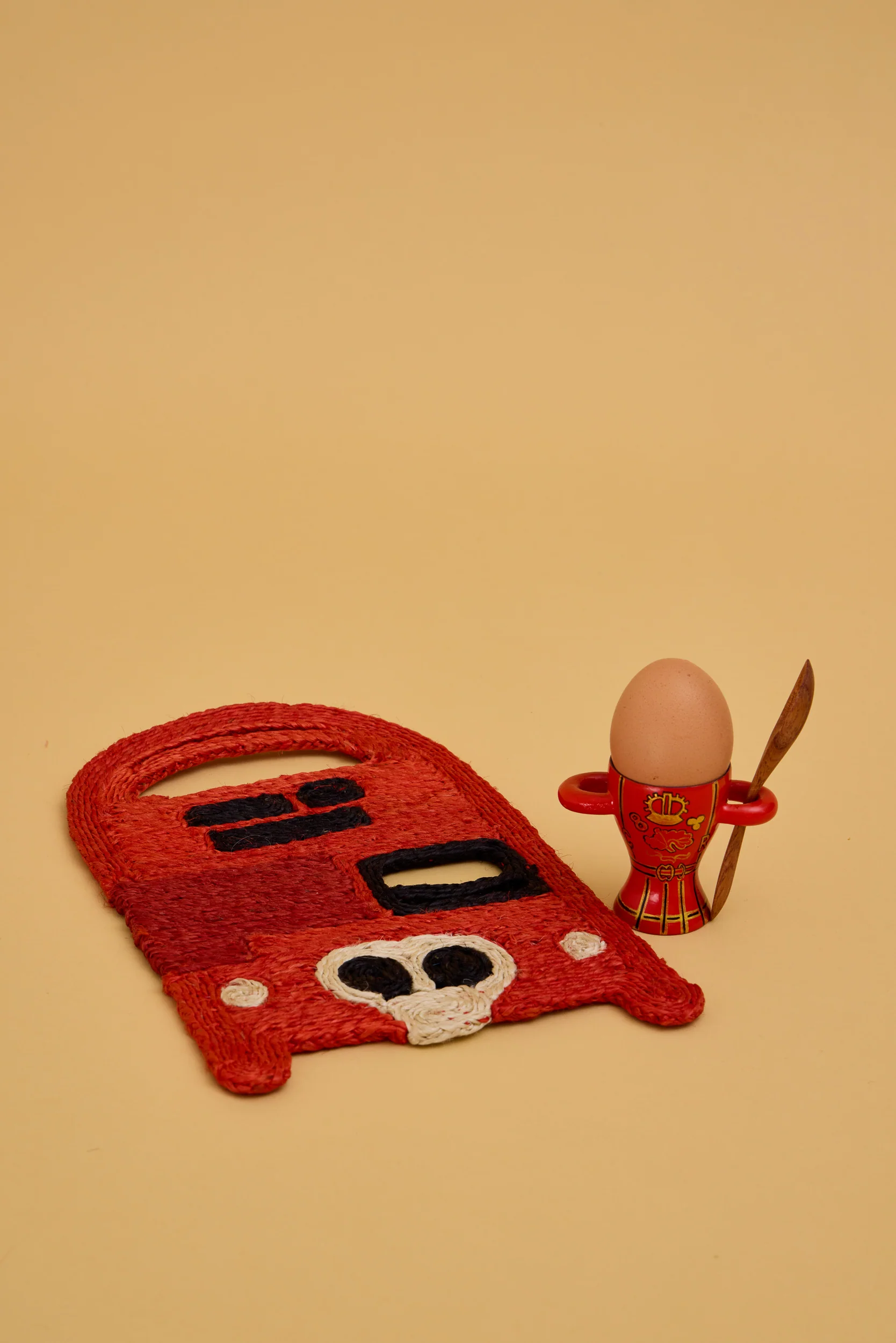 Beefeater Egg Cup - Image 3