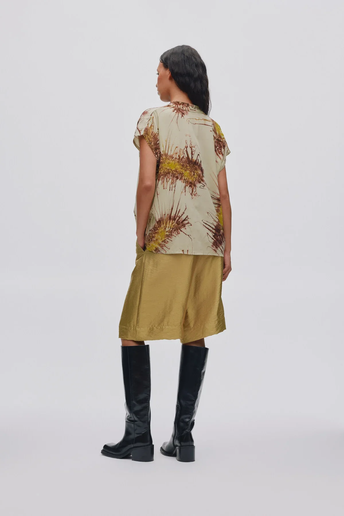 Feliza Shorts - Image 8